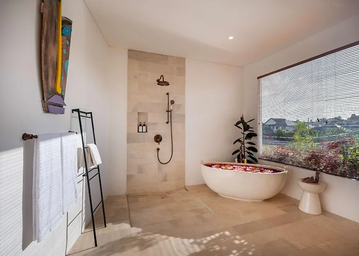 Soluna Luxury 4bd With Pool & Zen Vibes Ferienhaus Seminyak